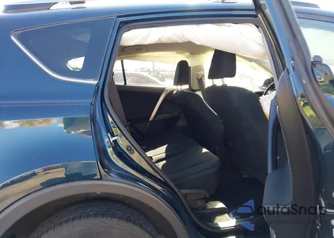 2017 Toyota Rav4 Le z USA, uszkodzony, nr VIN JTMBFREV4HJ169234